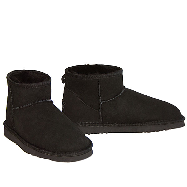 Deluxe Ultra Short Ugg Boots - Black
