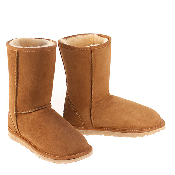 Deluxe Classic Short Ugg Boots - Chestnut