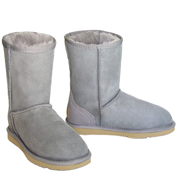 Deluxe Classic Short Ugg Boots - Pale Grey